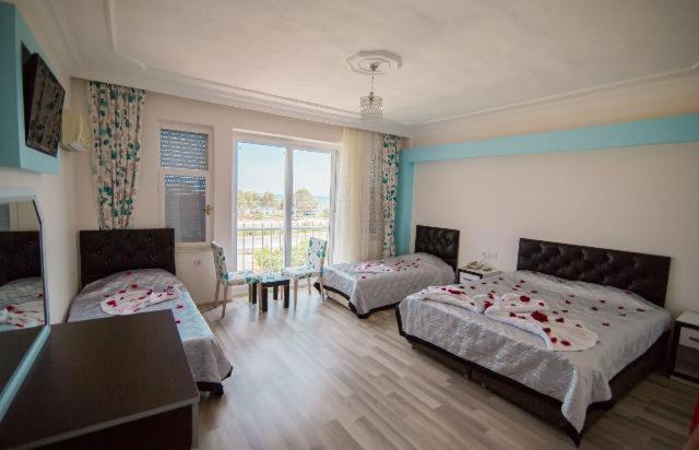 Deniz Hotel Финике Экстерьер фото